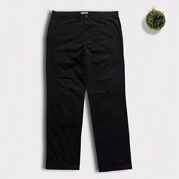 Dockers Black Signature Khakis Classic Fit Sz 38X34 - Picture 1 of 13